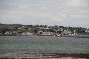Přístav a hlavní město ostrova Inishmore – Cill Ronain.